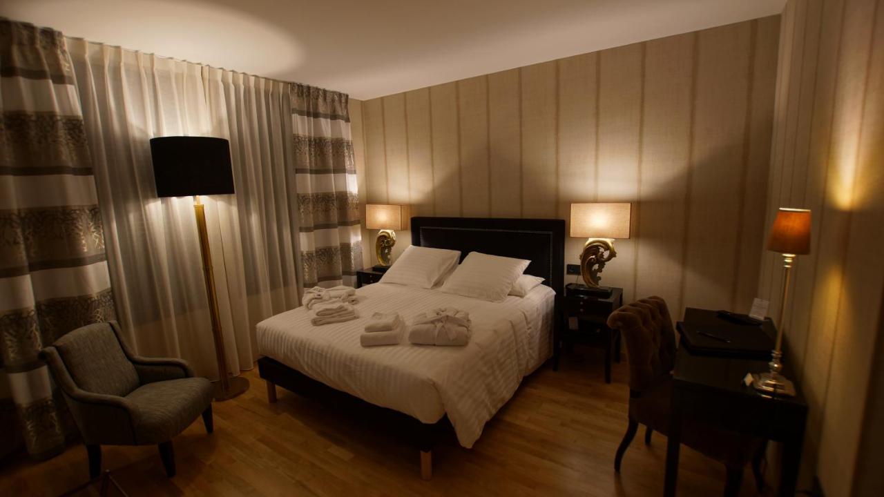 Hotel De Charme L'Oree Du Parc Romans-sur-Isère Dış mekan fotoğraf